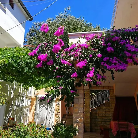 Leon Apartment Biograd Na Moru