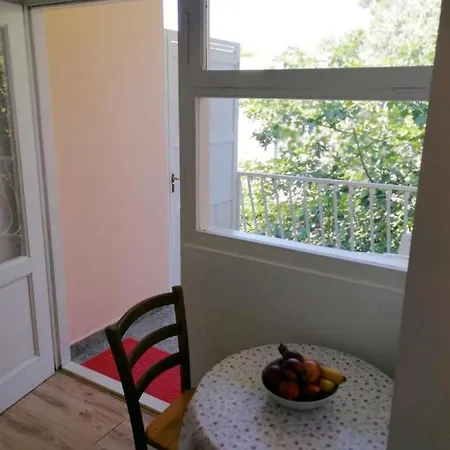 Leon Apartment *