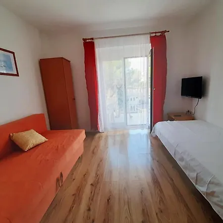 Leon * Biograd Na Moru