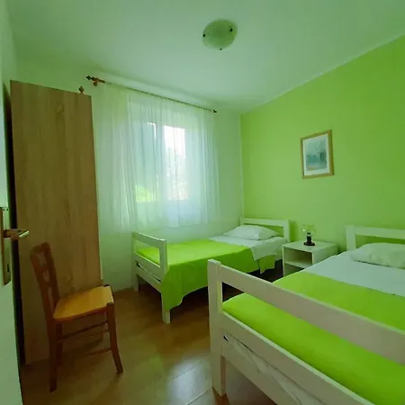 Leon * Biograd Na Moru